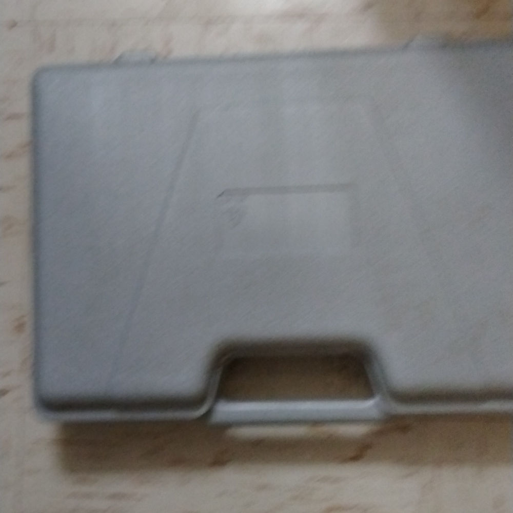 Emergency toolbox - Picture 3 of 3